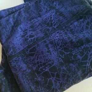 Kirkland Athletic Leggings